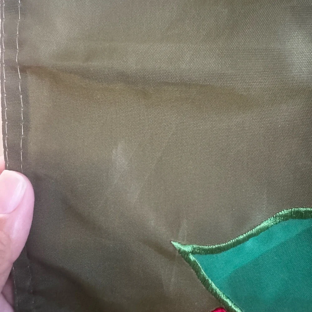 Pre-Loved Set of 3 Garden Garage Holiday Flags
